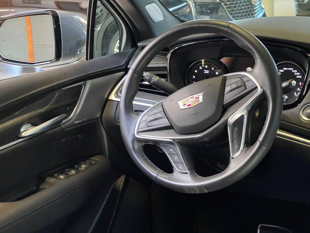 2024 Cadillac XT5 Sport in Montréal, Quebec - 14 - w1024h768px