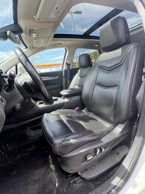 2019 Cadillac XT5 Luxury AWD Cuir Toit Panoramique in Terrebonne, Quebec - 9 - w1024h768px