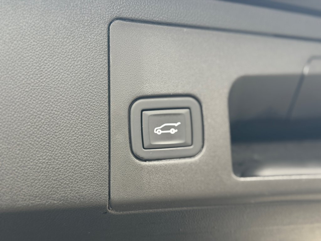 Cadillac XT5 AWD Premium Luxury Bas Kilométrage 2024 à Terrebonne, Québec - 27 - w1024h768px