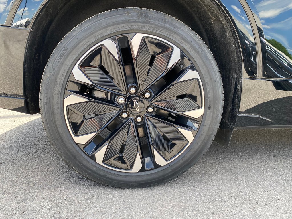 2024 Chevrolet Blazer EV RS in Terrebonne, Quebec - 22 - w1024h768px