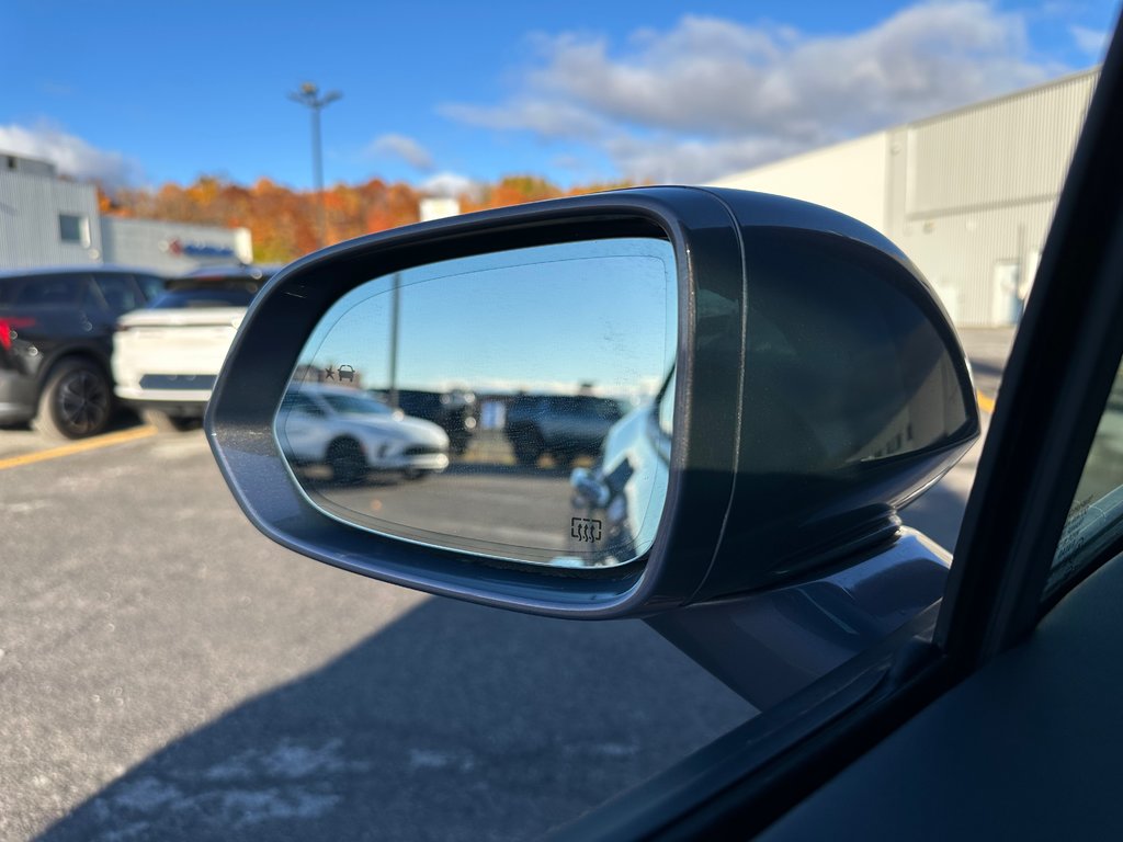 Chevrolet Blazer EV 2LT 2024 à Terrebonne, Québec - 26 - w1024h768px