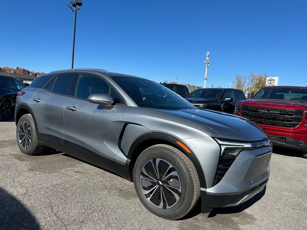 2025 Chevrolet Blazer EV LT in Terrebonne, Quebec - 1 - w1024h768px