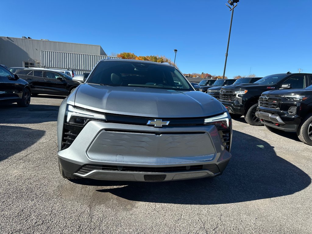 2025 Chevrolet Blazer EV LT in Terrebonne, Quebec - 2 - w1024h768px