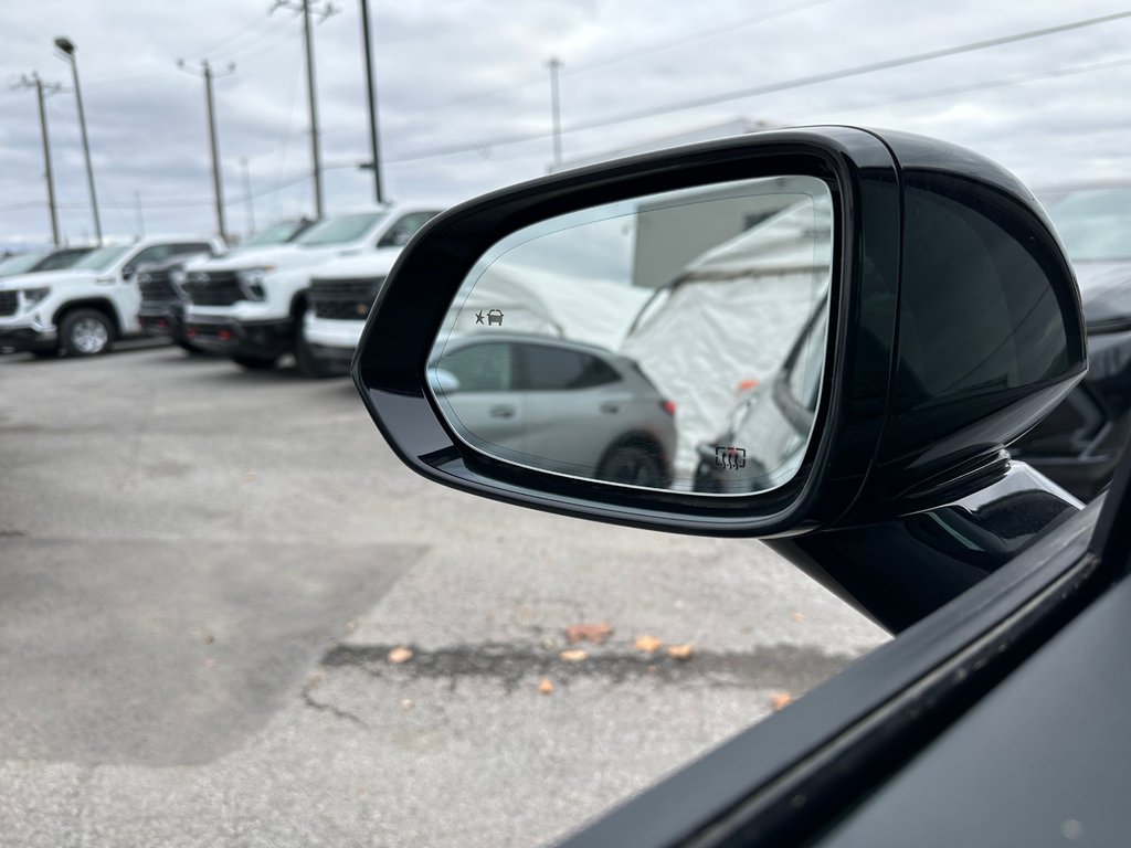 2025 Chevrolet Blazer EV LT in Terrebonne, Quebec - 29 - w1024h768px