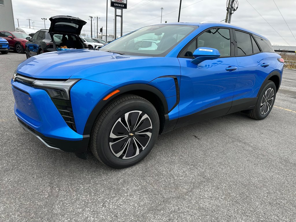 2025 Chevrolet Blazer EV LT in Terrebonne, Quebec - 3 - w1024h768px