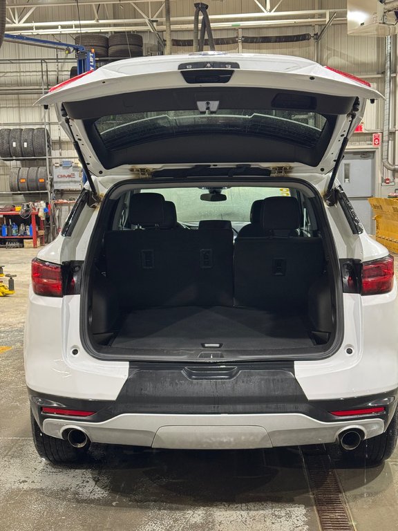 Chevrolet Blazer LT AWD V6 2023 à Terrebonne, Québec - 21 - w1024h768px