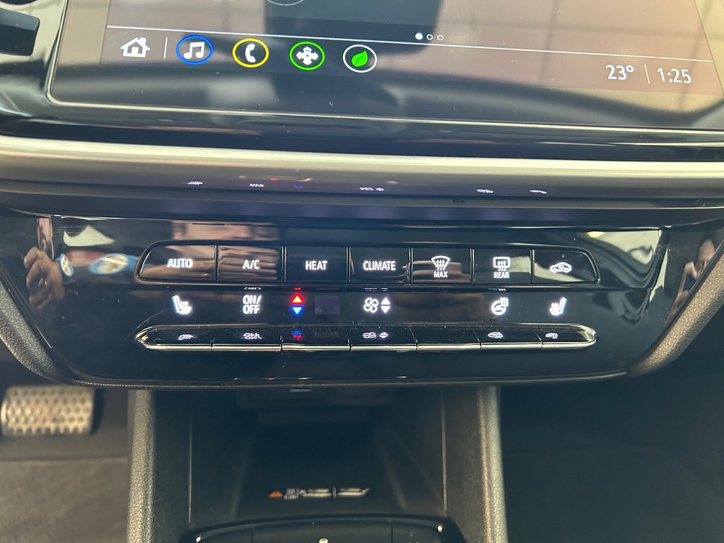 2023 Chevrolet BOLT EUV LT in Boucherville, Quebec - 26 - w1024h768px