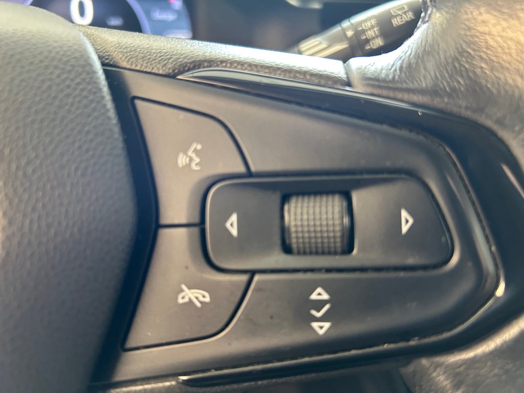 2023 Chevrolet BOLT EUV LT in Boucherville, Quebec - 29 - w1024h768px