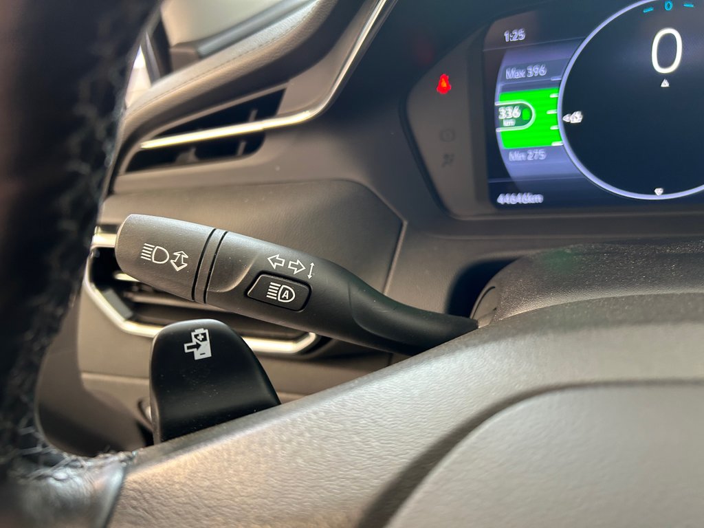 2023 Chevrolet BOLT EUV LT in Boucherville, Quebec - 32 - w1024h768px