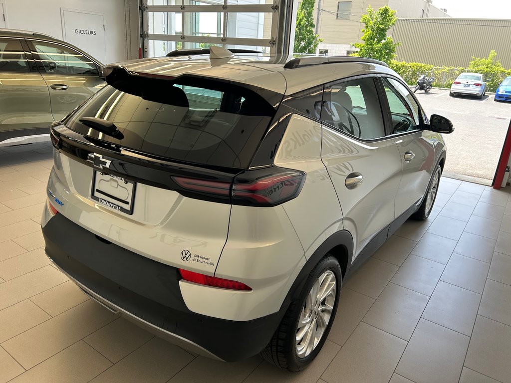 2023 Chevrolet BOLT EUV LT in Boucherville, Quebec - 10 - w1024h768px