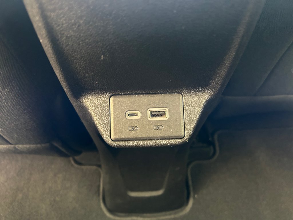 2023 Chevrolet BOLT EUV LT in Boucherville, Quebec - 36 - w1024h768px