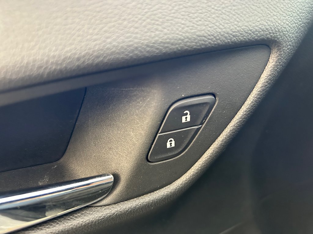 2023 Chevrolet BOLT EUV LT in Boucherville, Quebec - 21 - w1024h768px