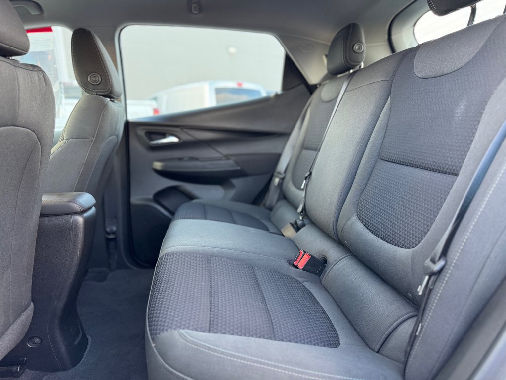 2023 Chevrolet Bolt EV 1LT bas Kilométrage in Terrebonne, Quebec - 24 - w1024h768px