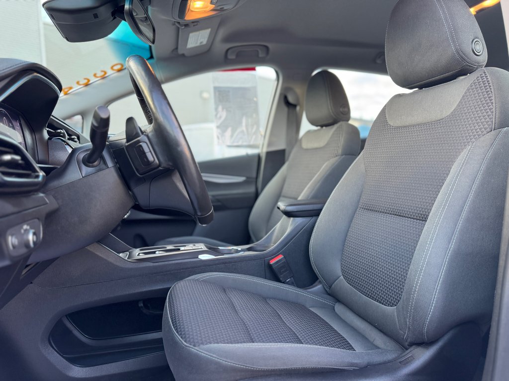 2023 Chevrolet Bolt EV 1LT bas Kilométrage in Terrebonne, Quebec - 10 - w1024h768px