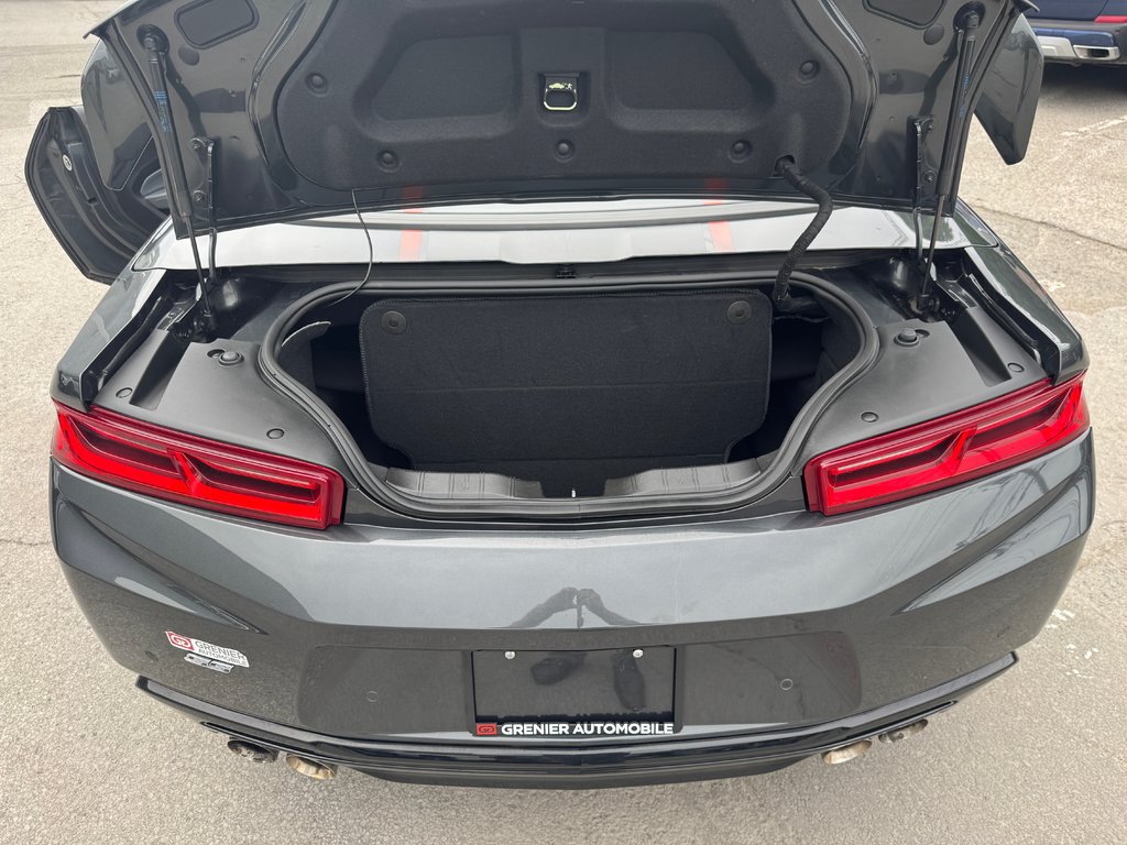 2017 Chevrolet Camaro 2SS Convertible Bas Kilométrage in Terrebonne, Quebec - 24 - w1024h768px