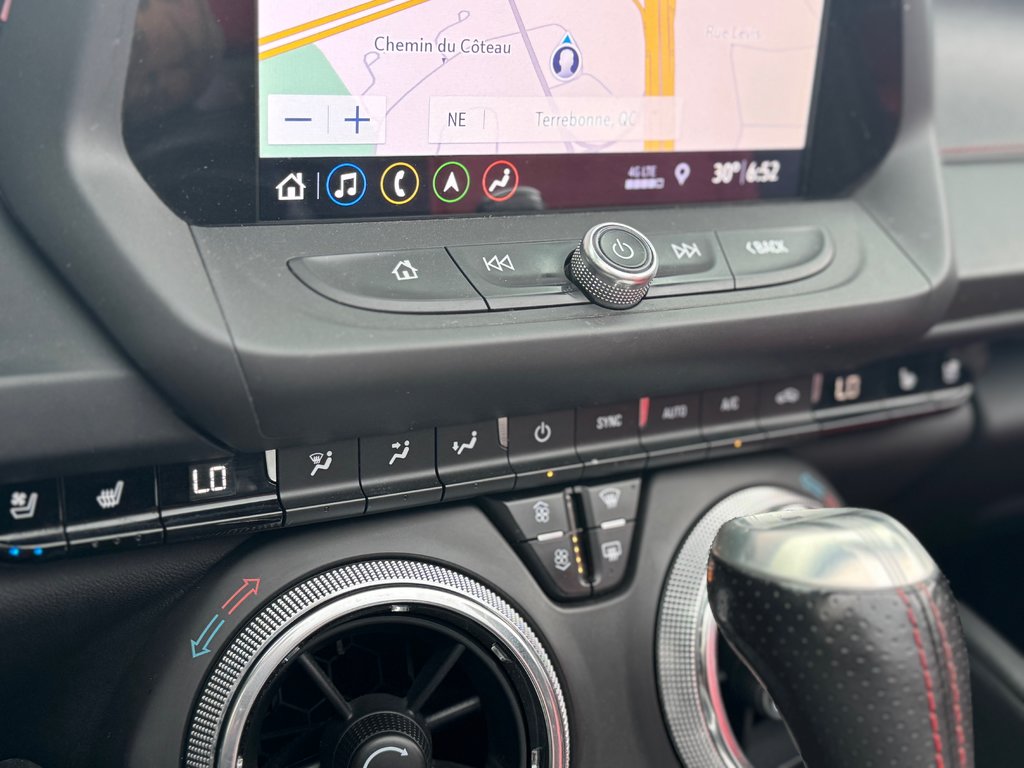 2019 Chevrolet Camaro 2SS Cuir Convertible V8 in Terrebonne, Quebec - 18 - w1024h768px