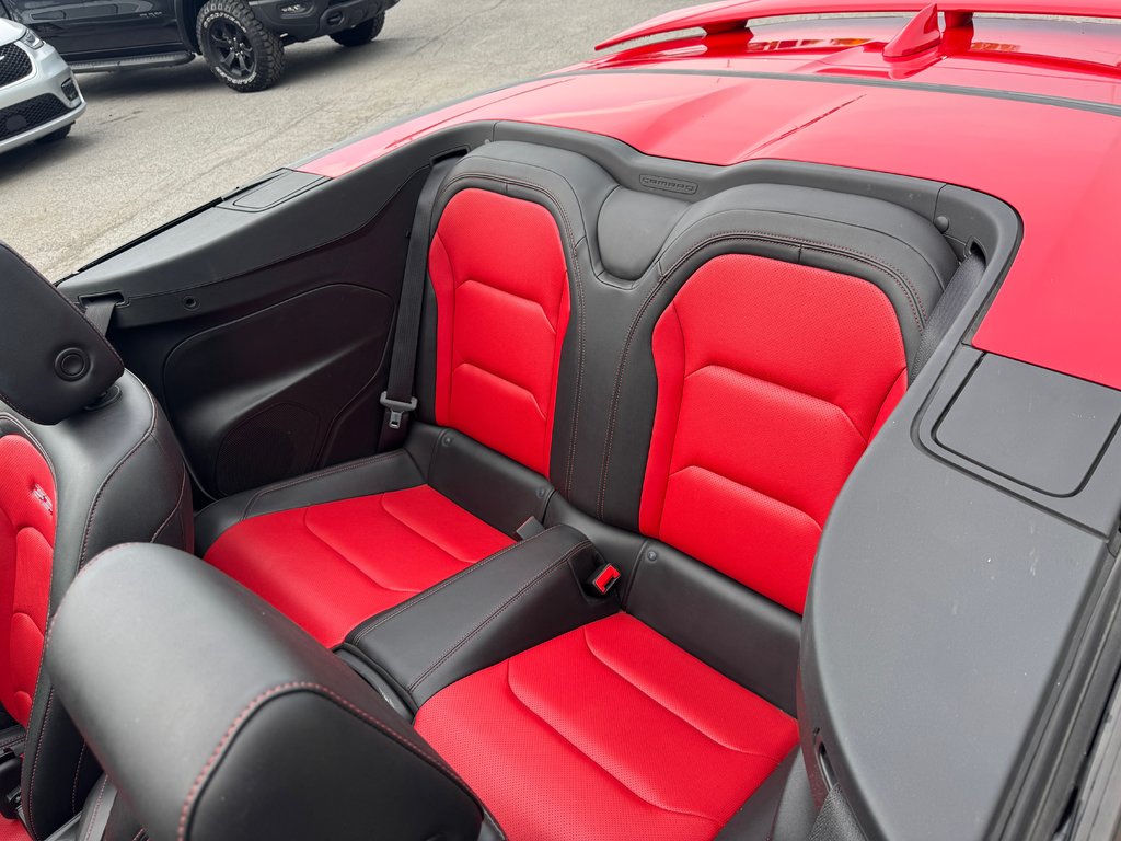 2019 Chevrolet Camaro 2SS Cuir Convertible V8 in Terrebonne, Quebec - 23 - w1024h768px