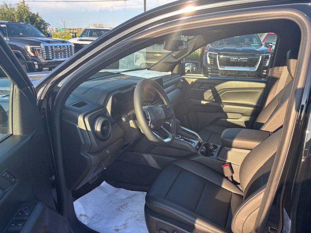 2025 Chevrolet Colorado Trail Boss in Terrebonne, Quebec - 7 - w1024h768px