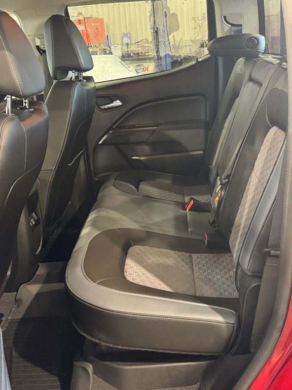 2021 Chevrolet Colorado 4WD Z71 Crew Cab V6 Bas Kilométrage in Terrebonne, Quebec - 10 - w1024h768px