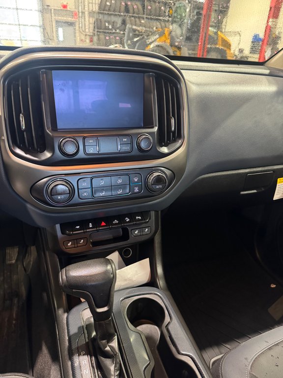 2021 Chevrolet Colorado 4WD Z71 Crew Cab V6 Bas Kilométrage in Terrebonne, Quebec - 15 - w1024h768px
