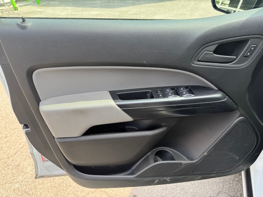 2022 Chevrolet Colorado 4WD Work Truck in Terrebonne, Quebec - 8 - w1024h768px