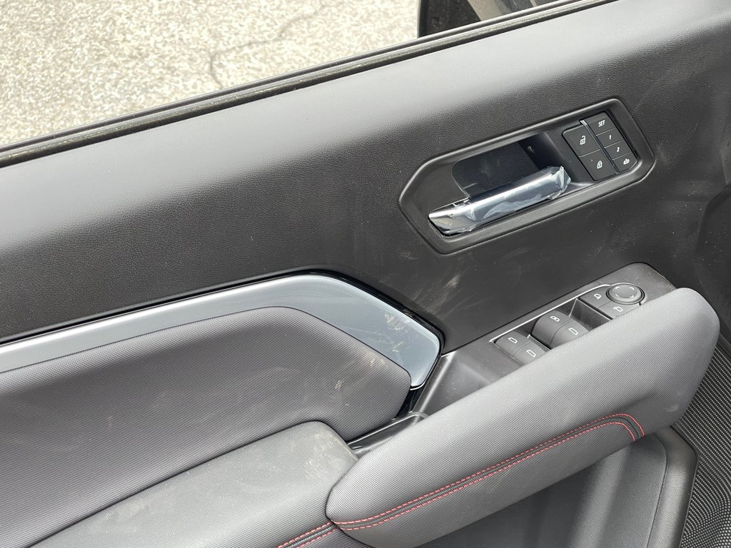 Chevrolet Colorado  2025 à Montréal, Québec - 12 - w1024h768px