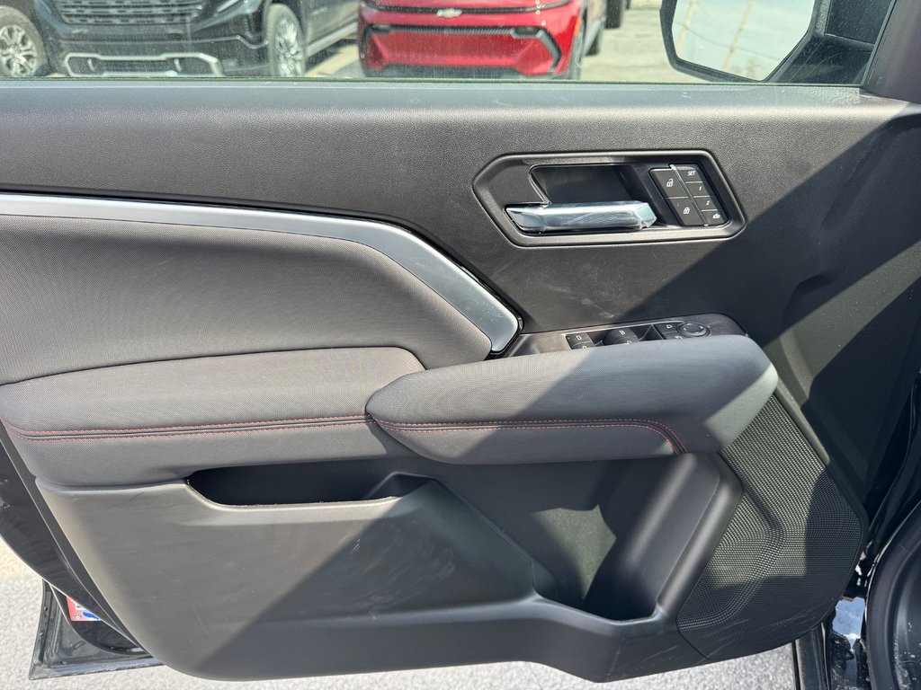 Chevrolet COLORADO 4WD CREW CAB Z71 SHORT BOX (4Z7) 4WD 2026 à Terrebonne, Québec - 8 - w1024h768px