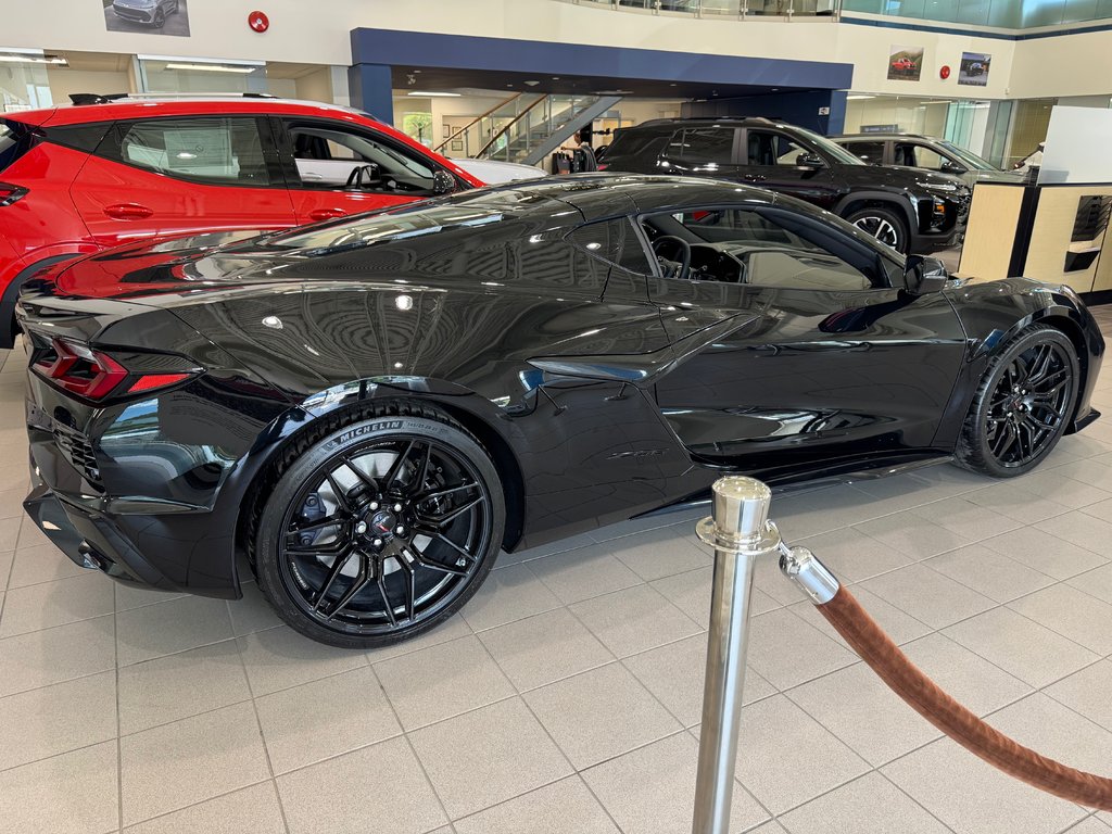 2026 Chevrolet Corvette Z06 1LZ in Terrebonne, Quebec - 4 - w1024h768px