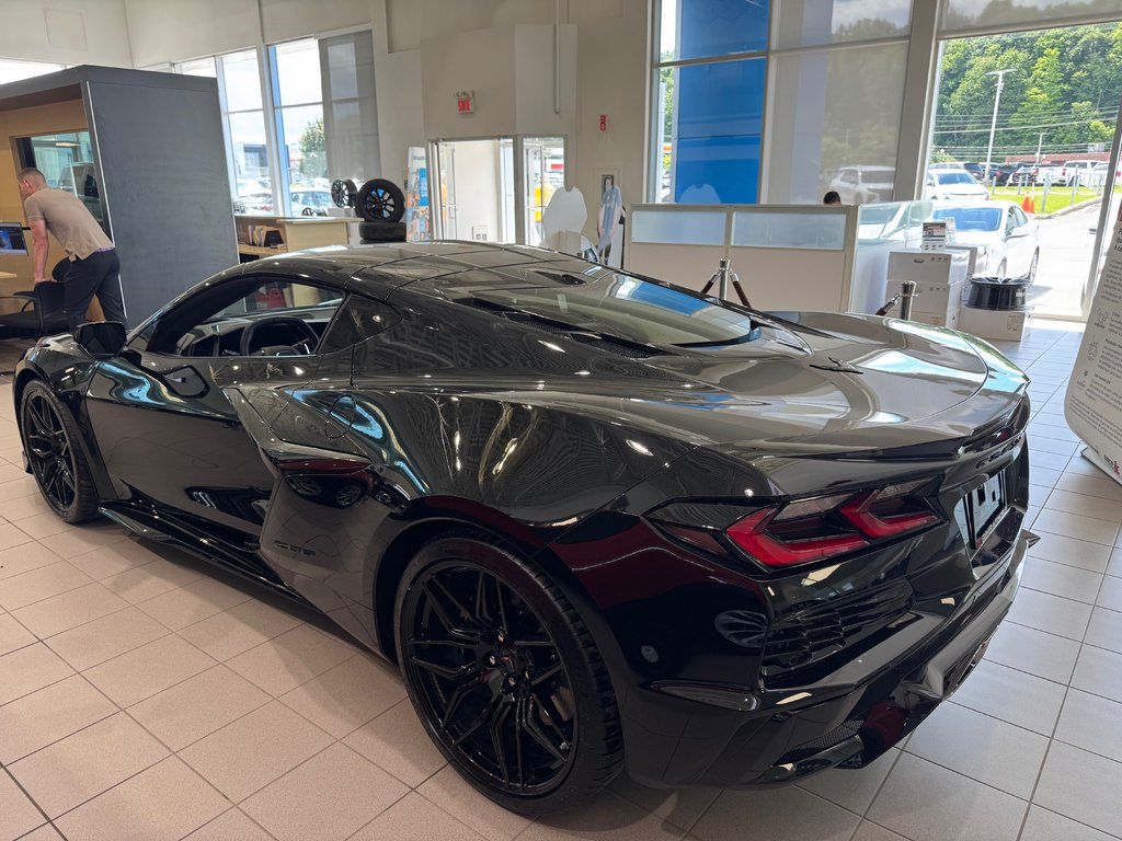 2026 Chevrolet Corvette Z06 1LZ in Terrebonne, Quebec - 3 - w1024h768px
