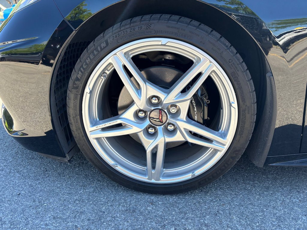 Chevrolet Corvette  2023 à Montréal, Québec - 7 - w1024h768px