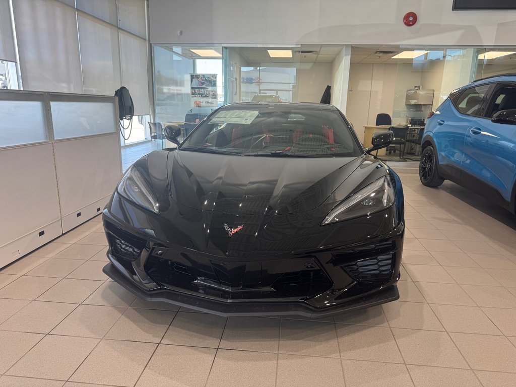 2026 Chevrolet CORVETTE STINGRAY COUPE 2LT (2LT) STINGRAY in Terrebonne, Quebec - 2 - w1024h768px