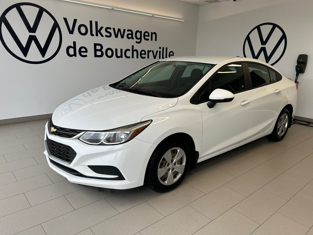 2016 Chevrolet Cruze LS in Boucherville, Quebec - 1 - w1024h768px