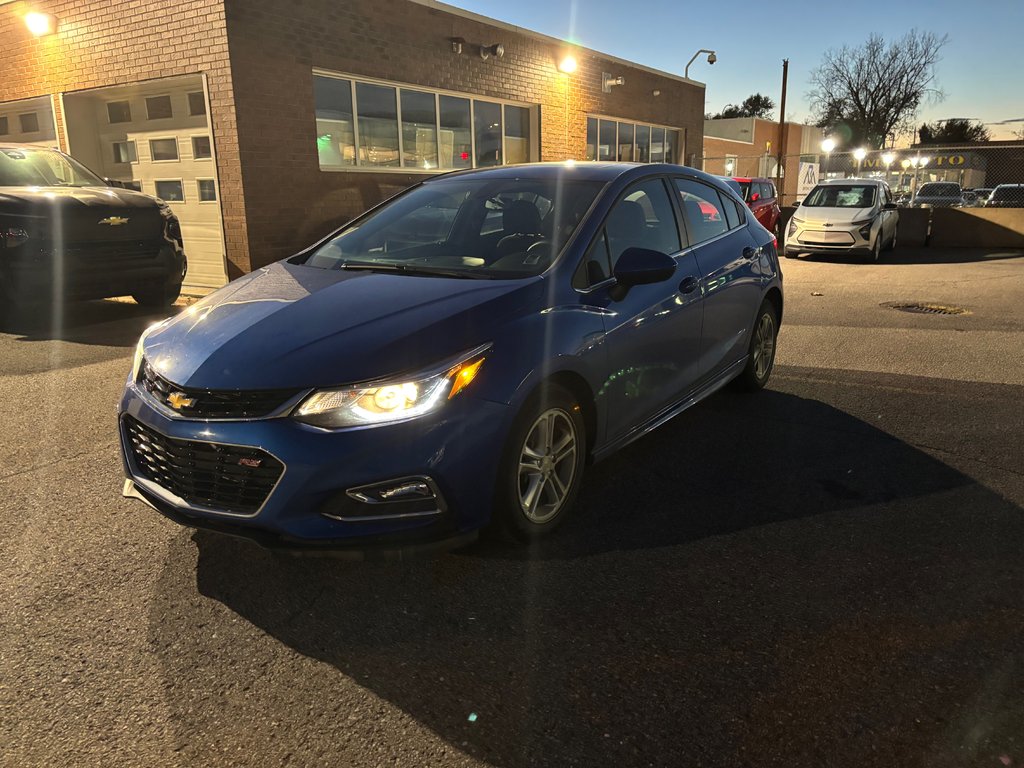 Chevrolet Cruze LT 2018 à Montréal, Québec - 3 - w1024h768px
