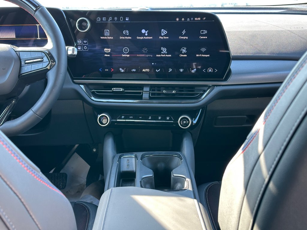 2024 Chevrolet Equinox EV RS First Edition in Terrebonne, Quebec - 8 - w1024h768px