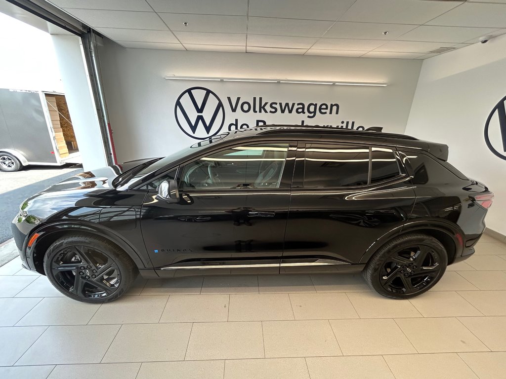 Chevrolet Equinox EV 2 RS 2024 à Boucherville, Québec - 2 - w1024h768px