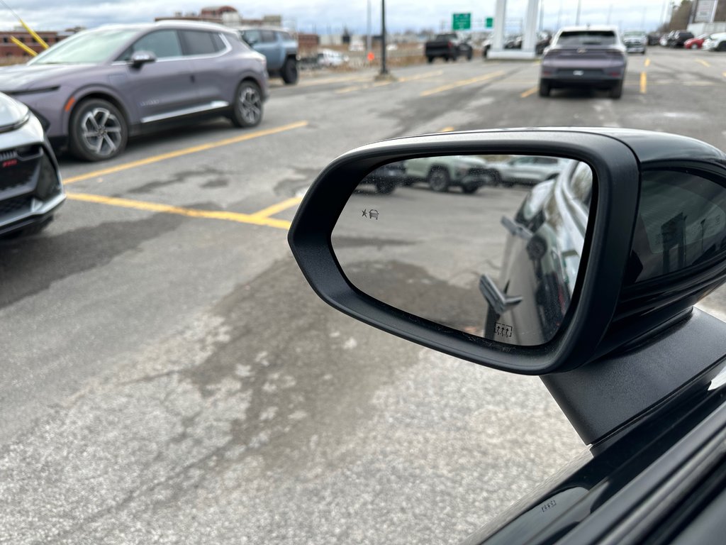 2025 Chevrolet Equinox EV 2RS in Terrebonne, Quebec - 28 - w1024h768px