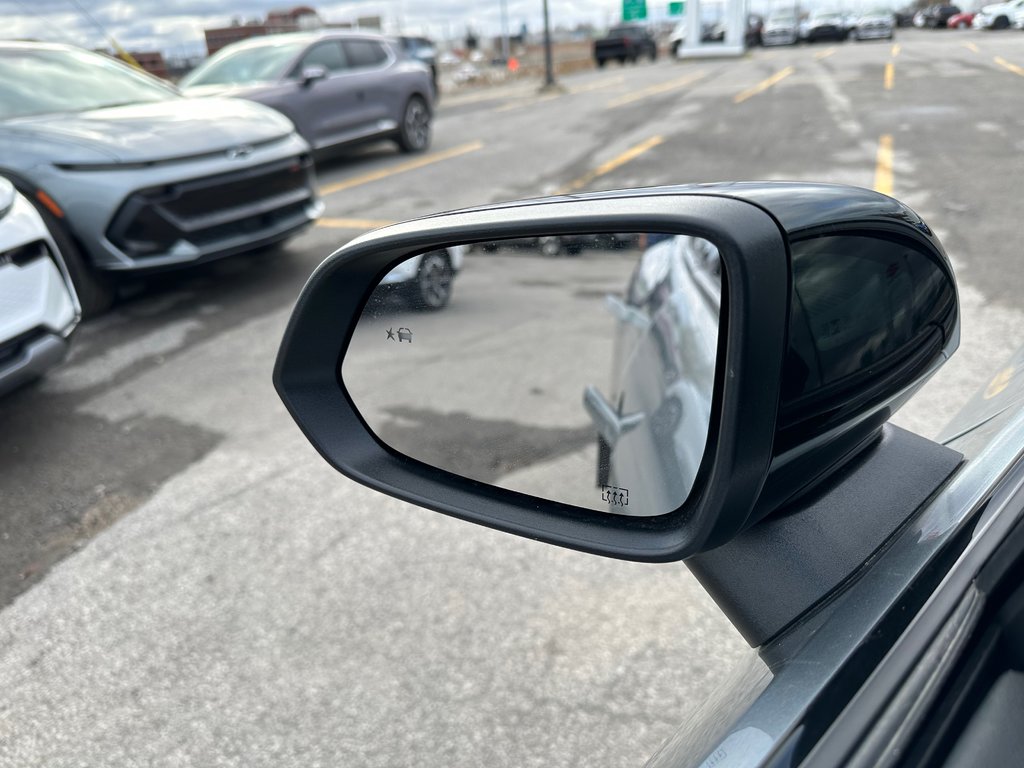 2025 Chevrolet Equinox EV 2RS in Terrebonne, Quebec - 30 - w1024h768px