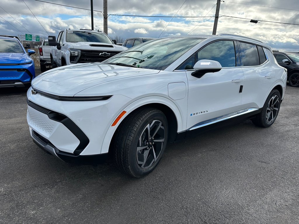 Chevrolet Equinox EV 2LT 2025 à Terrebonne, Québec - 3 - w1024h768px