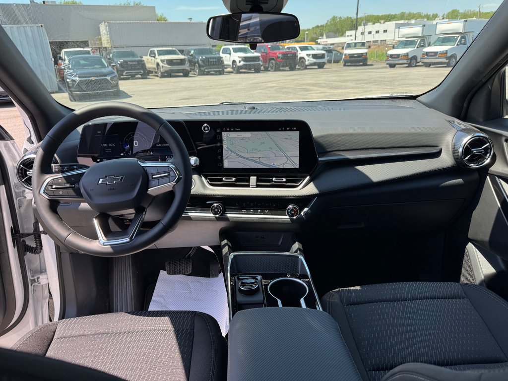 2026 Chevrolet Equinox LT in Terrebonne, Quebec - 11 - w1024h768px