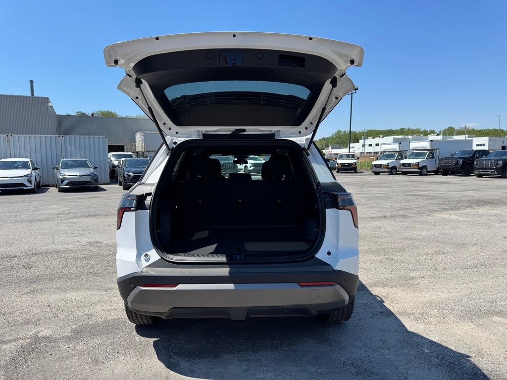 2026 Chevrolet Equinox LT in Terrebonne, Quebec - 6 - w1024h768px
