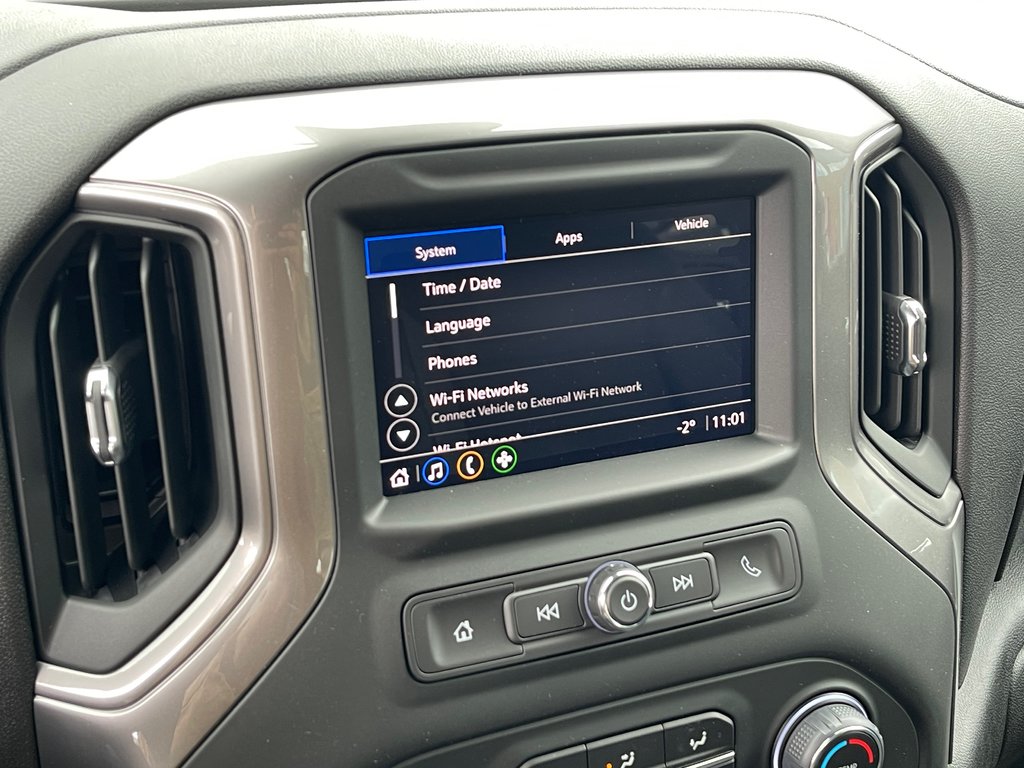2024 Chevrolet Silverado 1500 in Montreal, Quebec - 15 - w1024h768px