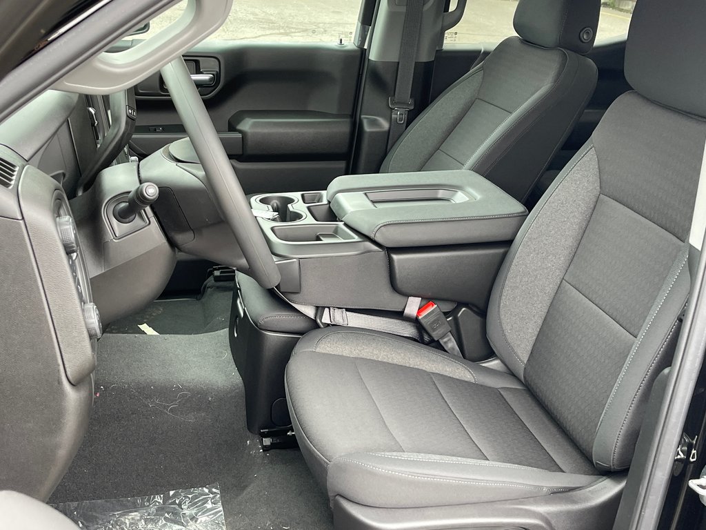 2024 Chevrolet Silverado 1500 in Montreal, Quebec - 9 - w1024h768px