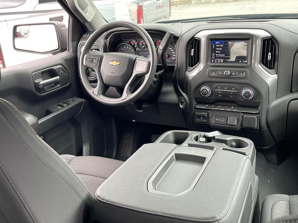 2024 Chevrolet Silverado 1500 in Montreal, Quebec - 10 - w1024h768px