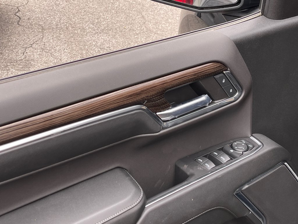2024 Chevrolet Silverado 1500 in Montreal, Quebec - 11 - w1024h768px