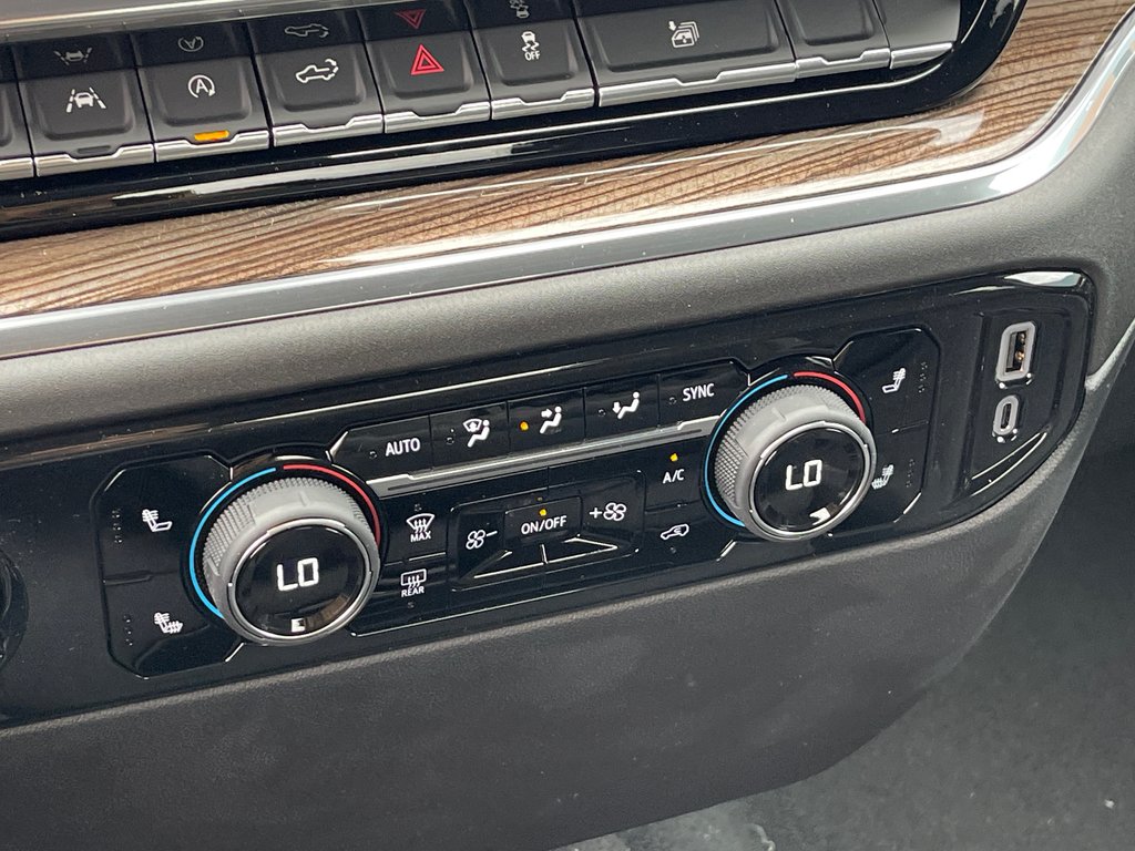 2024 Chevrolet Silverado 1500 in Montreal, Quebec - 16 - w1024h768px