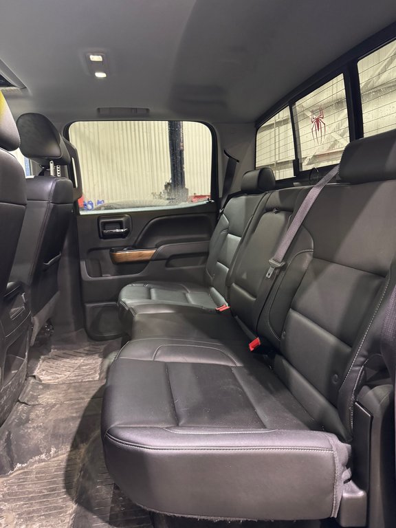 2016 Chevrolet Silverado 1500 LTZ Crew Bose Cuir Toit Ouvrant in Terrebonne, Quebec - 10 - w1024h768px