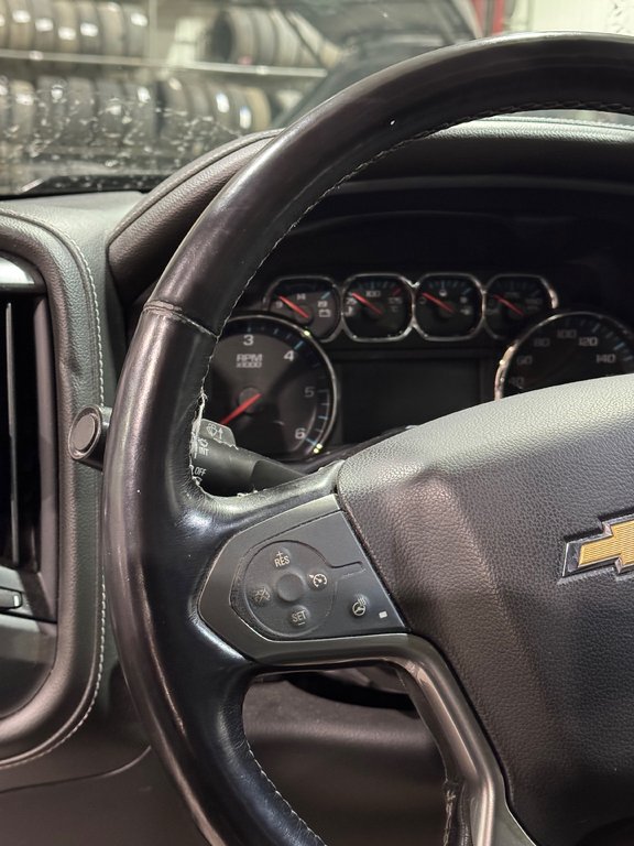 2016 Chevrolet Silverado 1500 LTZ Crew Bose Cuir Toit Ouvrant in Terrebonne, Quebec - 14 - w1024h768px