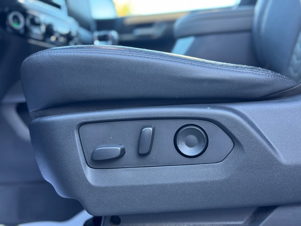 2022 Chevrolet Silverado 1500 ZR2 Crew 6.2 Toit Ouvrant in Terrebonne, Quebec - 10 - w1024h768px