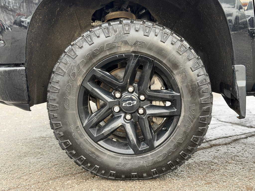 2022 Chevrolet Silverado 1500 LT Trail Boss Crew 5.3 in Terrebonne, Quebec - 26 - w1024h768px