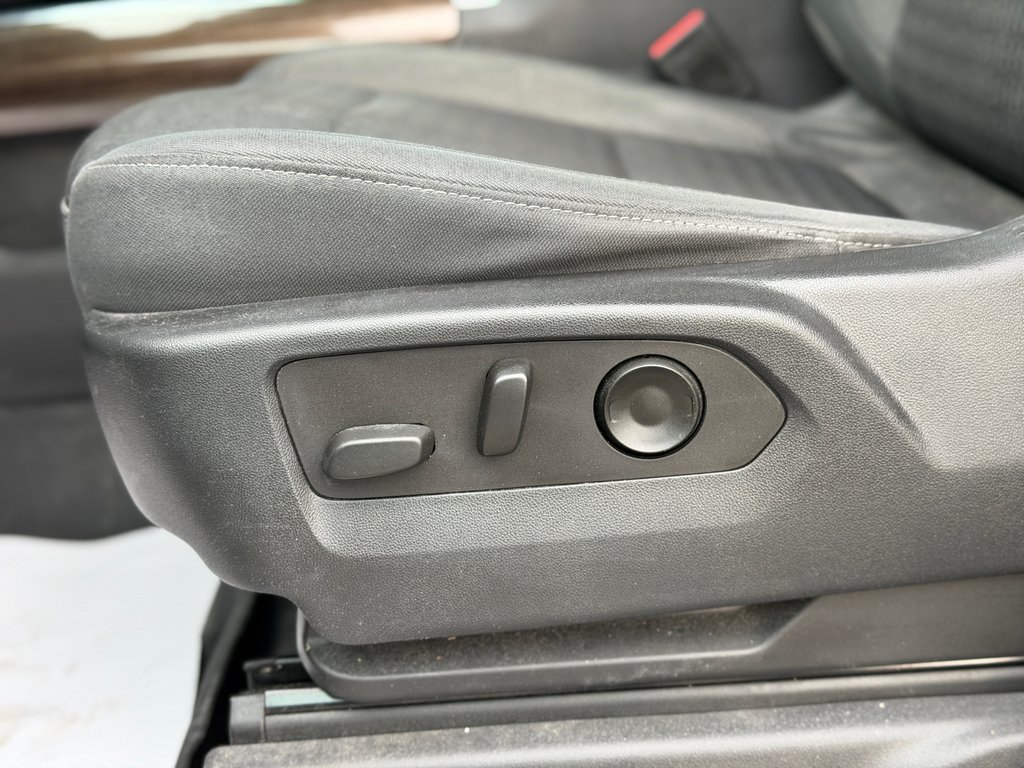 2022 Chevrolet Silverado 1500 LT Trail Boss Crew 5.3 in Terrebonne, Quebec - 9 - w1024h768px